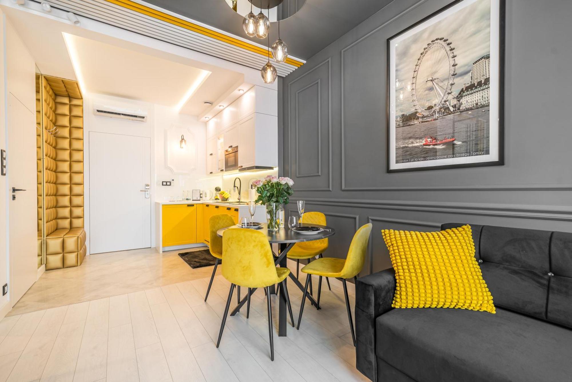Q18 Aparthotel Быдгощ Экстерьер фото